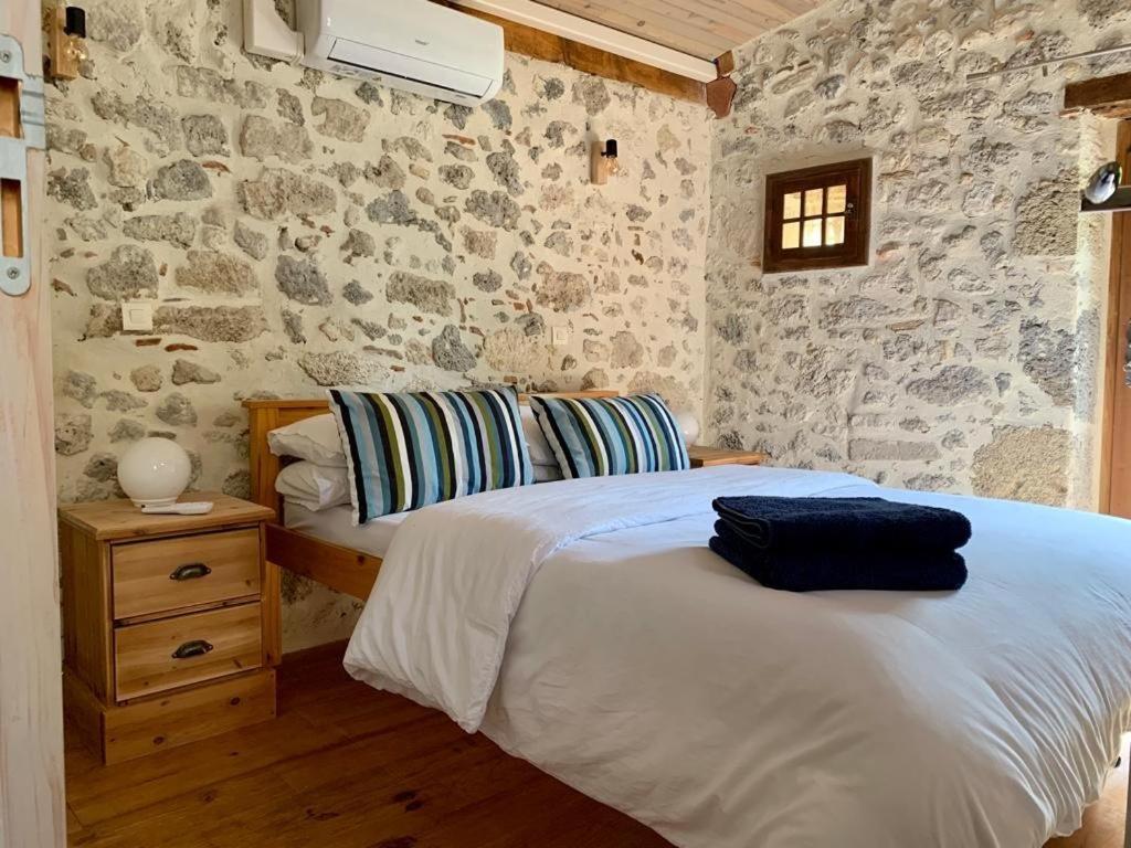 Gites De Verger, Stylish Self Catering Cottages In Sos Eksteriør bilde
